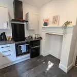 Elm Stays - Moseley Village