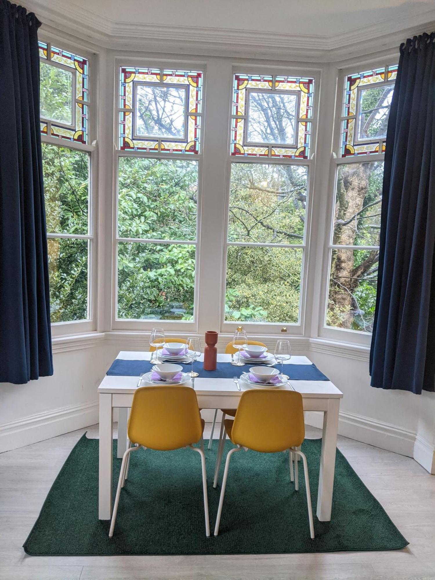 Elm - Moseley Village Apartment
