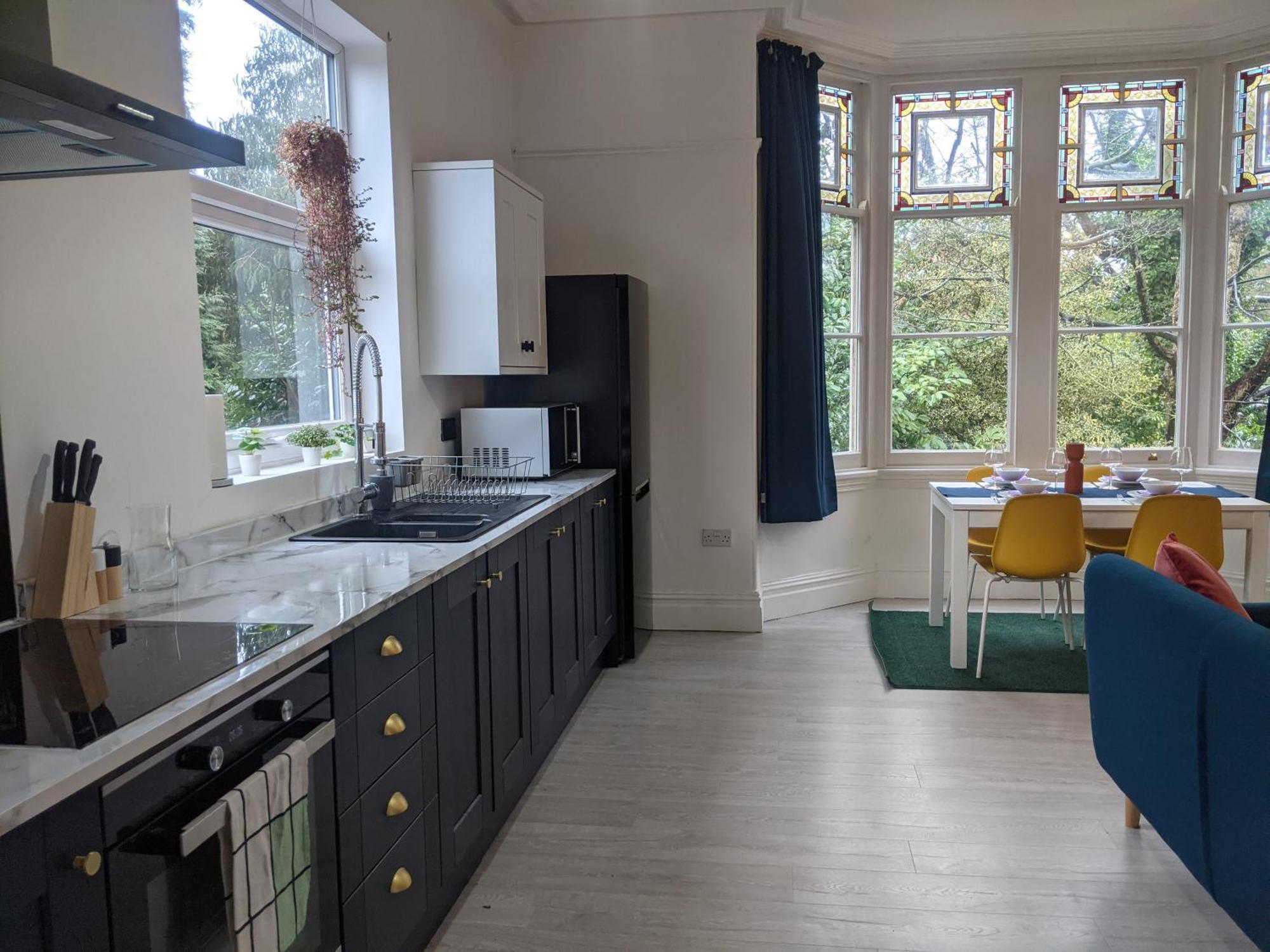 Elm - Moseley Village Apartment *