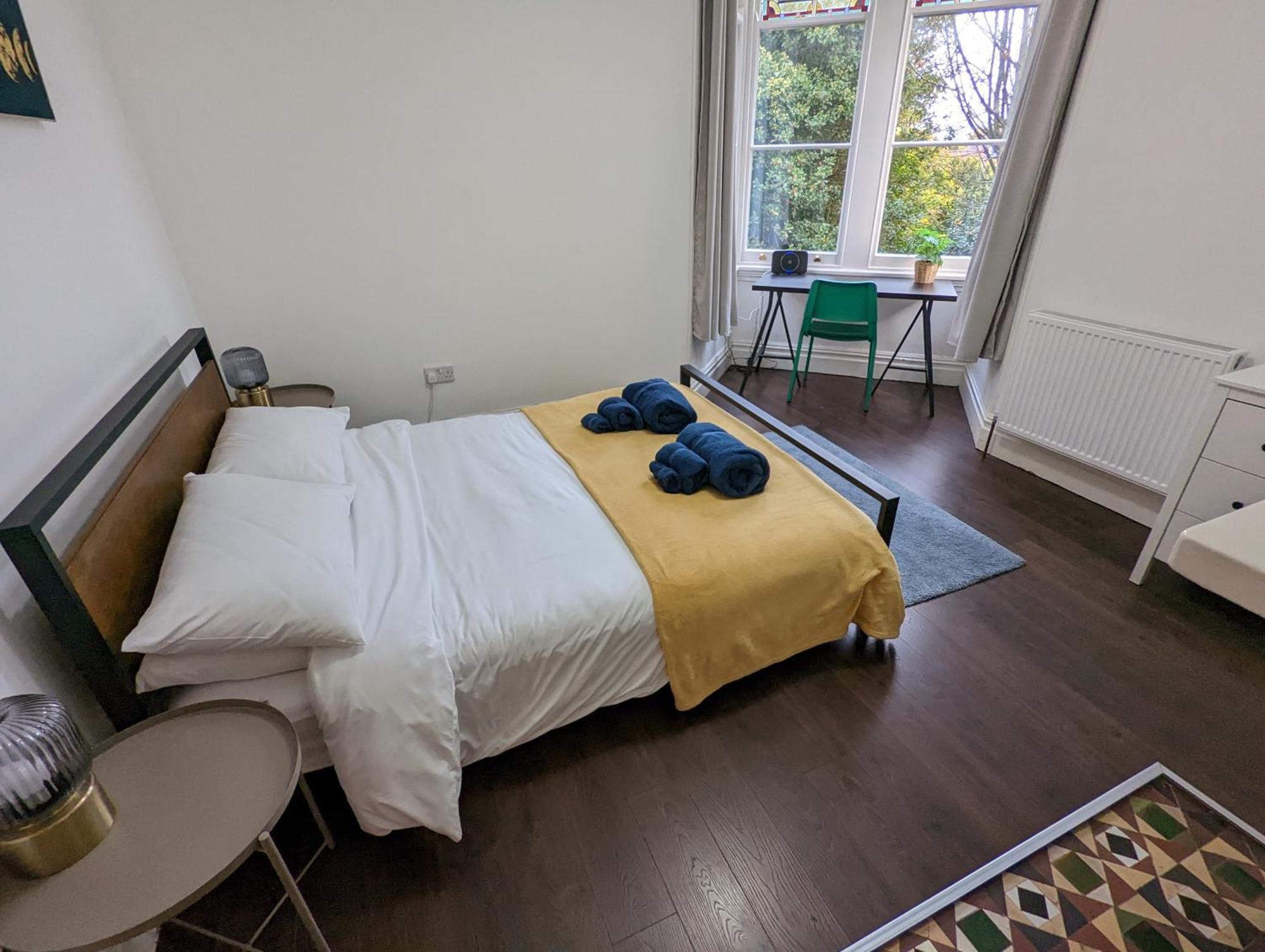 Elm - Moseley Village Apartment Birmingham