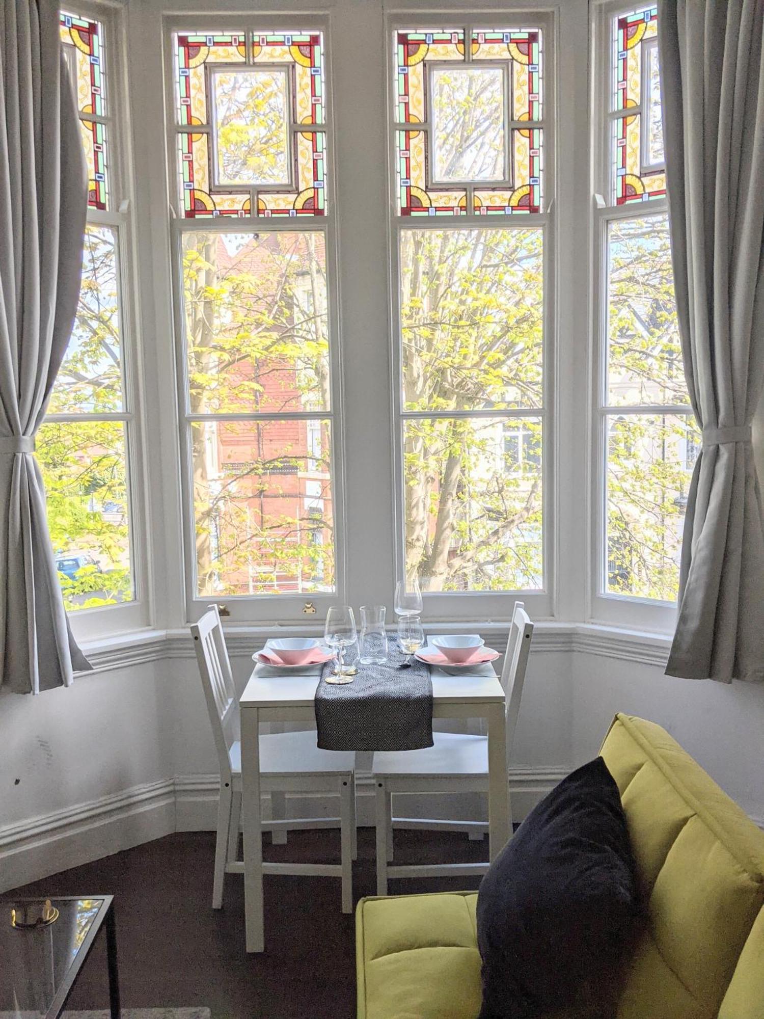 Elm - Moseley Village Apartment *